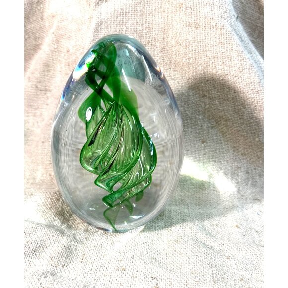 Hand Blown Glass Egg Paperweight With Green Swirl Design 4 Inches Tall Decorativ - Picture 6 of 10